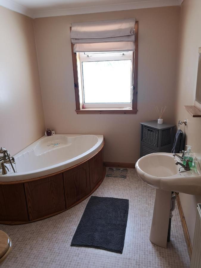 Вилла Large Private 3 Bed Bungalow Сторновэй Экстерьер фото